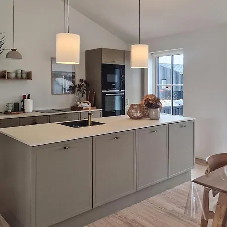 3 Bedroom Awesome In